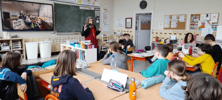 Comment apprendre aux enfants à apprivoiser leurs émotions et leurs besoins en milieu scolaire ? Le parcours du je au nous