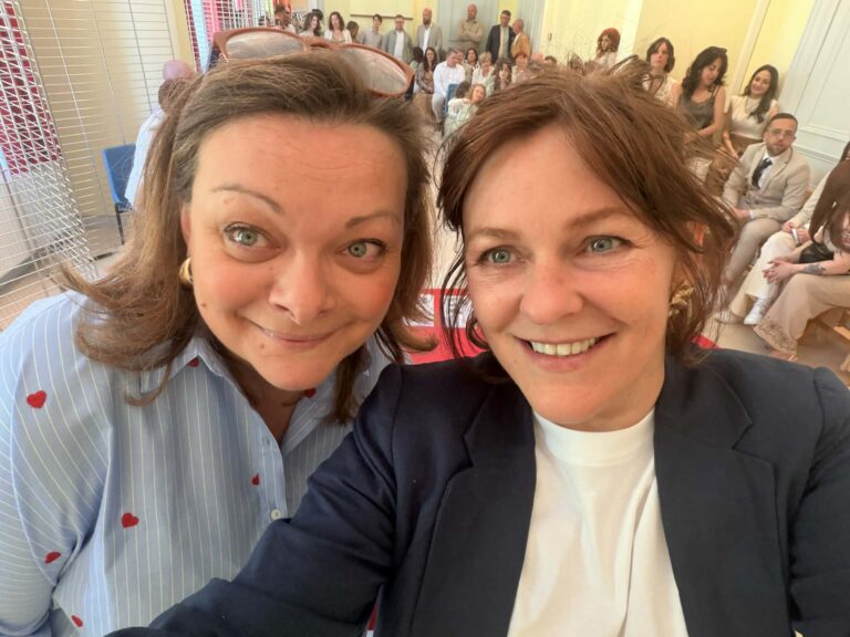 Un mariage laïque : une cérémonie à l’image des marié.es, personnalisée, sincère et pleine de sens.